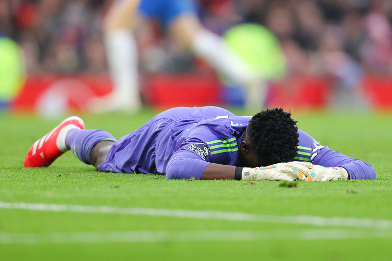 André Onana gerði hræðileg mistök í þriðja markinu