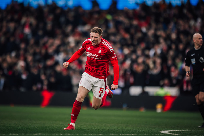 Elliot Anderson var bestur hjá Forest