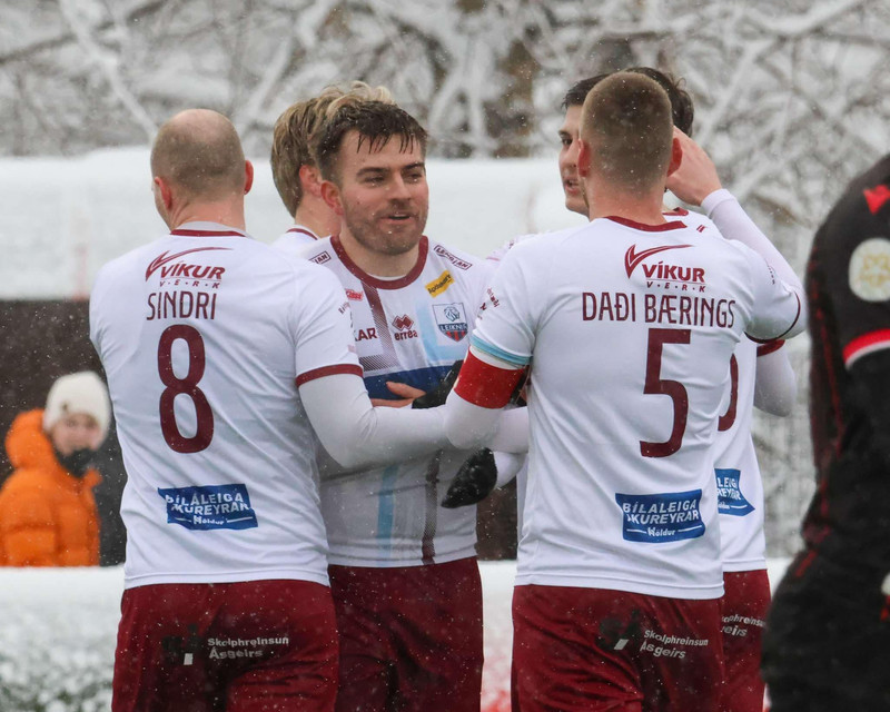 Dagur Ingi Hammer braut ísinn.