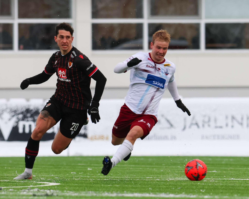 Kári Steinn skoraði annað mark Leiknis.