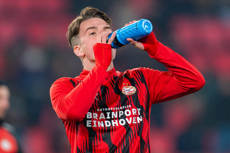 Al Ahli fær efnilegan varnarmann frá PSV (Staðfest)