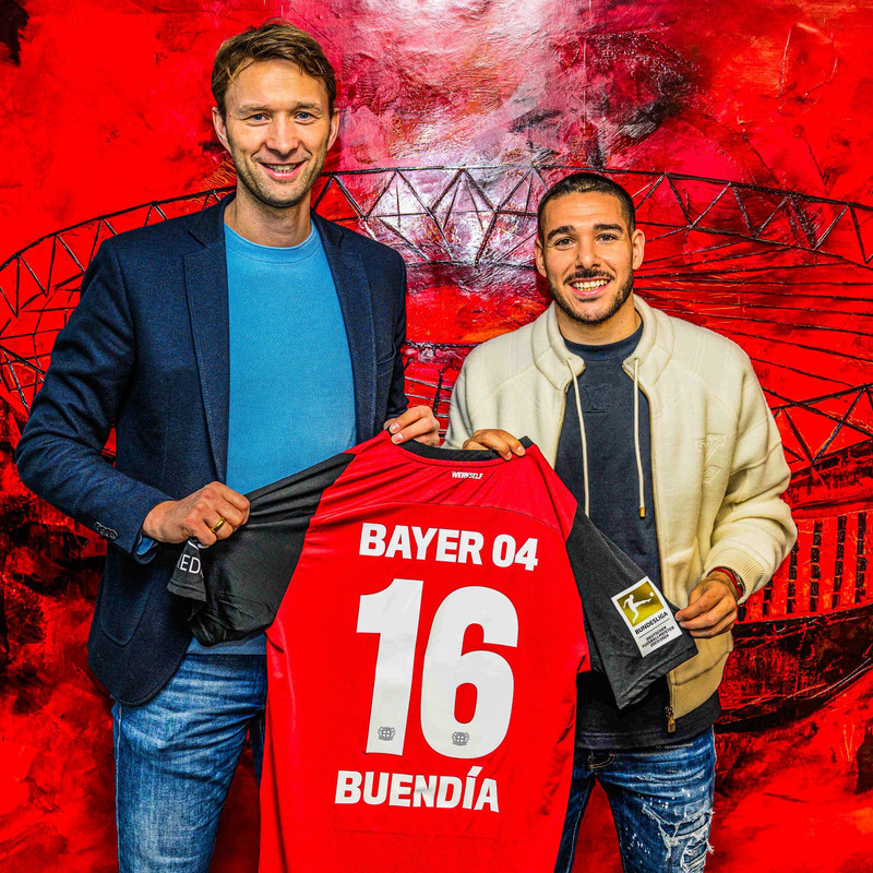 Emi Buendía til Bayer Leverkusen (Staðfest)