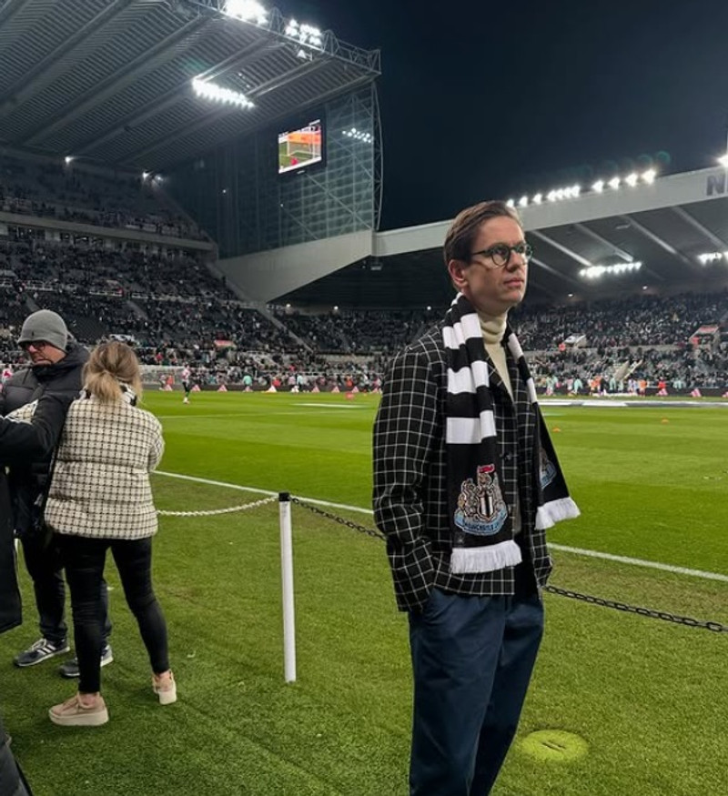Víkingur Heiðar á heimavelli Newcastle í gær.