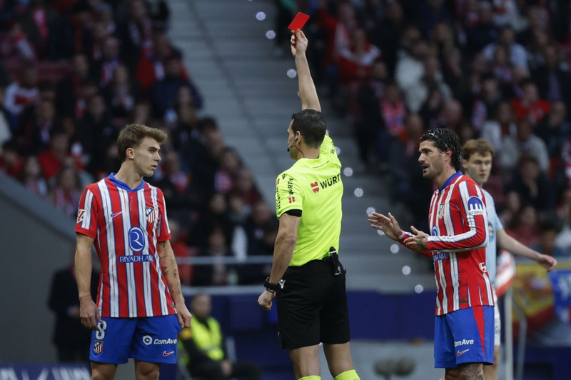 Spánn: Atletico missti af gullnu tækifæri - Barrios sá rautt