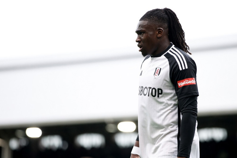 <b>Varnarmaður: Calvin Bassey (Fulham)</b> - Fær ekki sama hrósið og félagi sinn Andersen í vörninni. Bassey stóð sig vel um helgina.