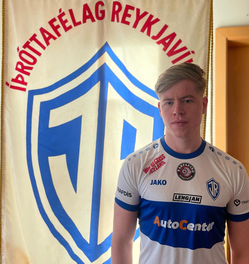 Mættur í ÍR-búninginn.