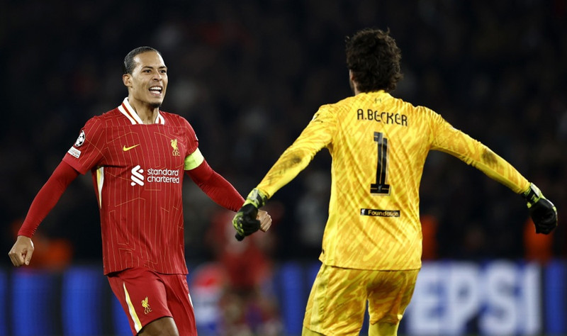 Virgil van Dijk skoraði sigurmarkið og Alisson átti frábæran leik í markinu