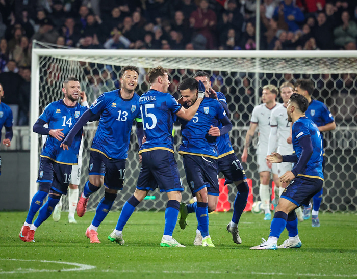 Valon Berisha (númer 14) er í banni í seinni leiknum