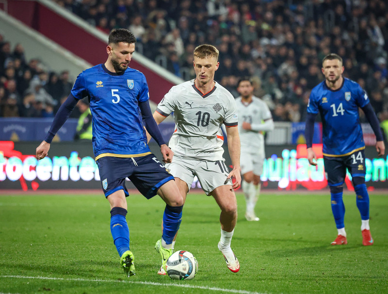 Myndaveisla frá tapinu gegn Kósovó á fimmtudaginn