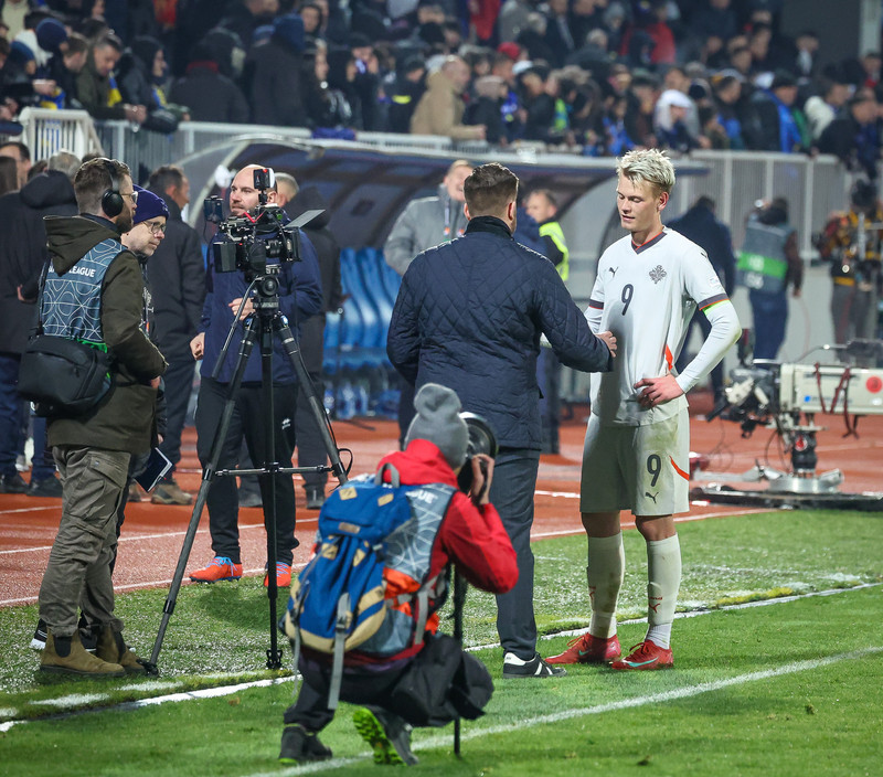 Myndaveisla frá tapinu gegn Kósovó á fimmtudaginn