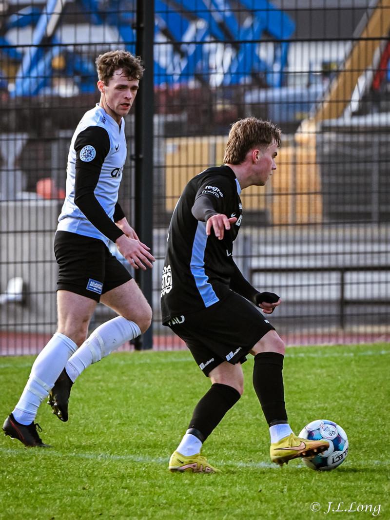Myndaveisla: FH vann Breiðablik á hybrid grasinu
