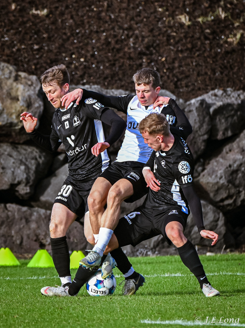 Myndaveisla: FH vann Breiðablik á hybrid grasinu