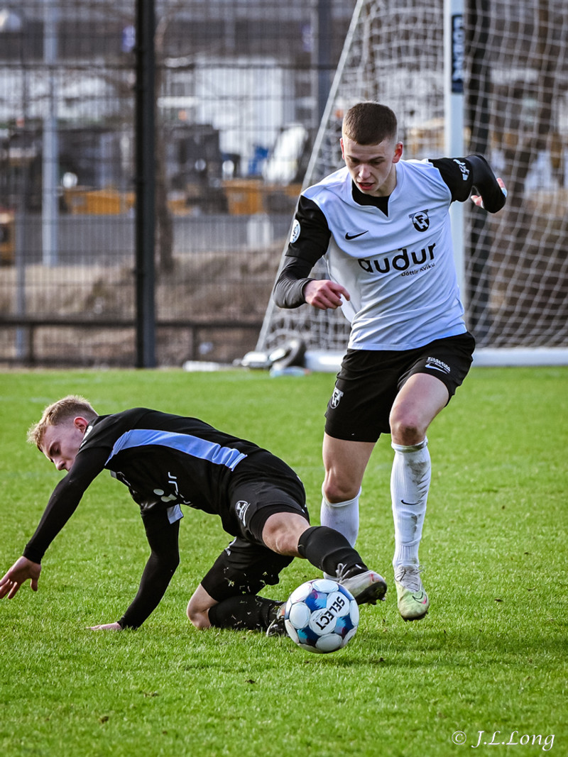 Myndaveisla: FH vann Breiðablik á hybrid grasinu