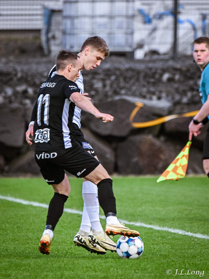 Myndaveisla: FH vann Breiðablik á hybrid grasinu