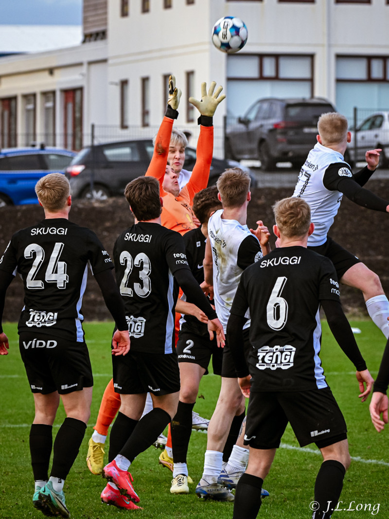 Myndaveisla: FH vann Breiðablik á hybrid grasinu
