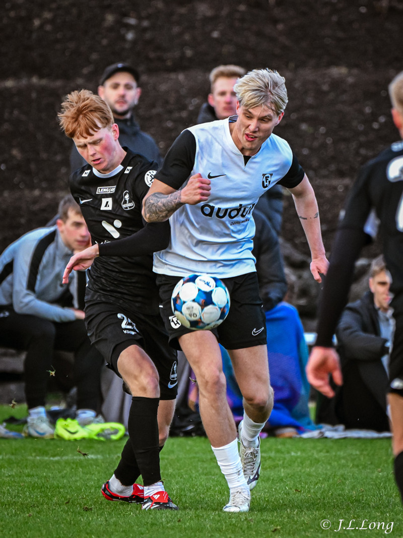 Myndaveisla: FH vann Breiðablik á hybrid grasinu