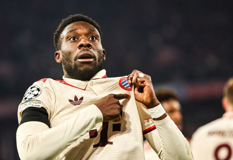 Alphonso Davies til United?