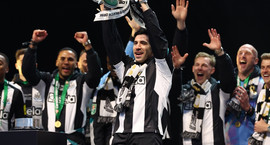 Enski bikarinn: Bizot skúrkurinn í endurkomusigri...