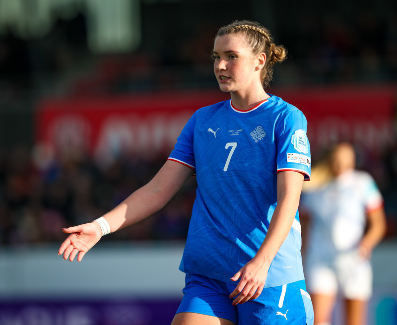 Karólína Lea vill sjá meiri áræðni í sóknarleik íslenska liðsins.