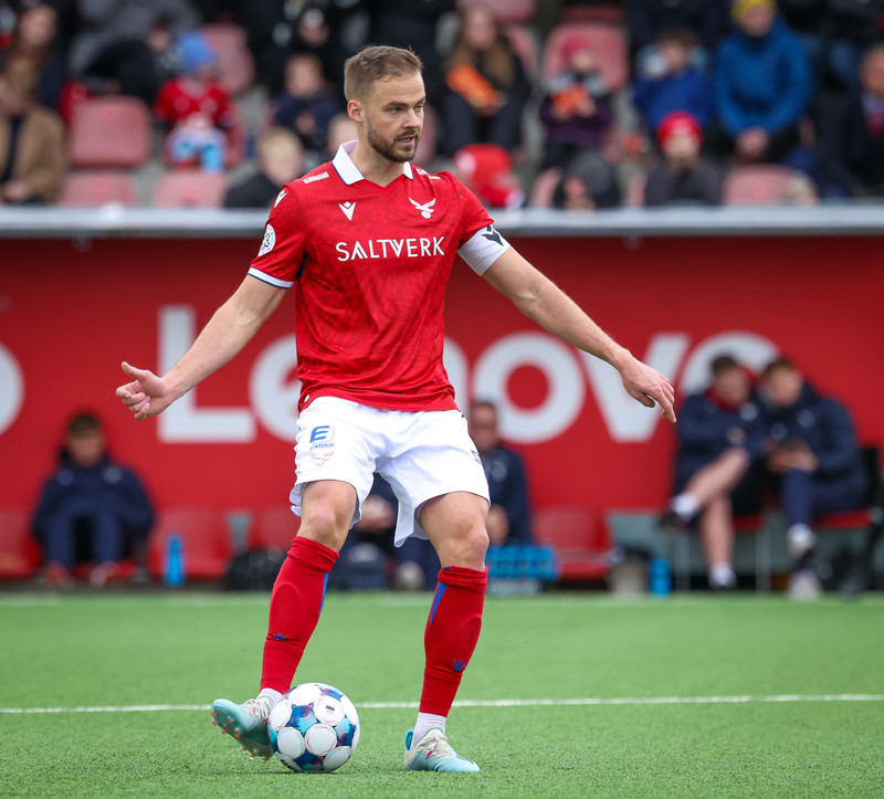 Hólmar Örn leggur skóna á hilluna (Staðfest)