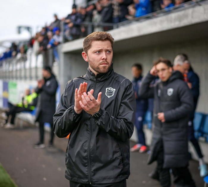 Gareth Owen var í þjálfarateymi Fram.