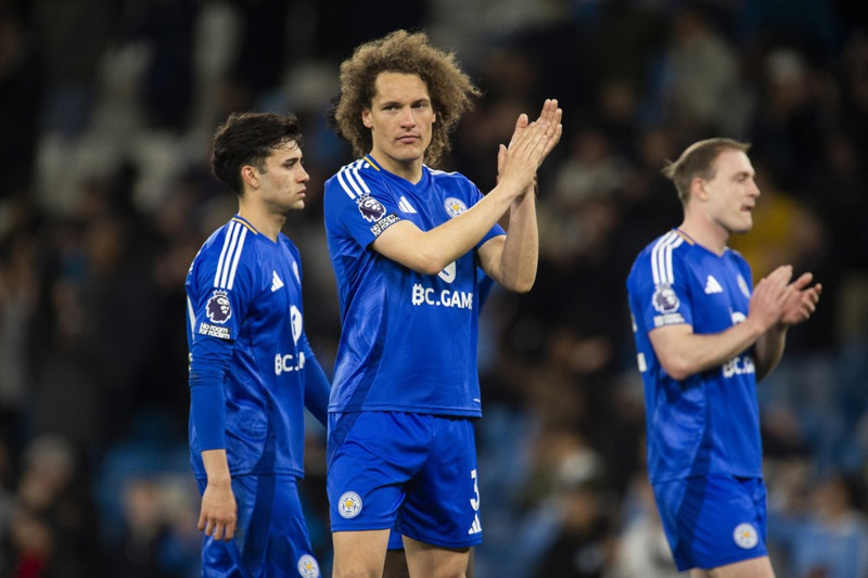 Championship: Miðverðirnir komu Leicester til bjargar