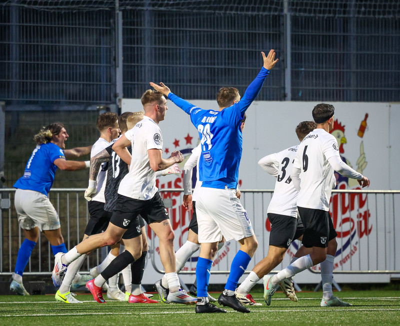 „Ég held að það sé hægt að skera úr um þetta, boltinn er ekki allur inni“