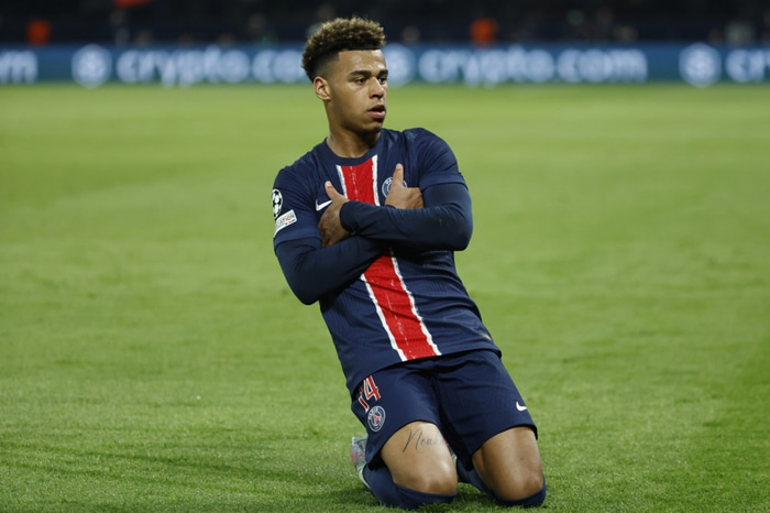 Désiré Doué ætlar ekki til Man City