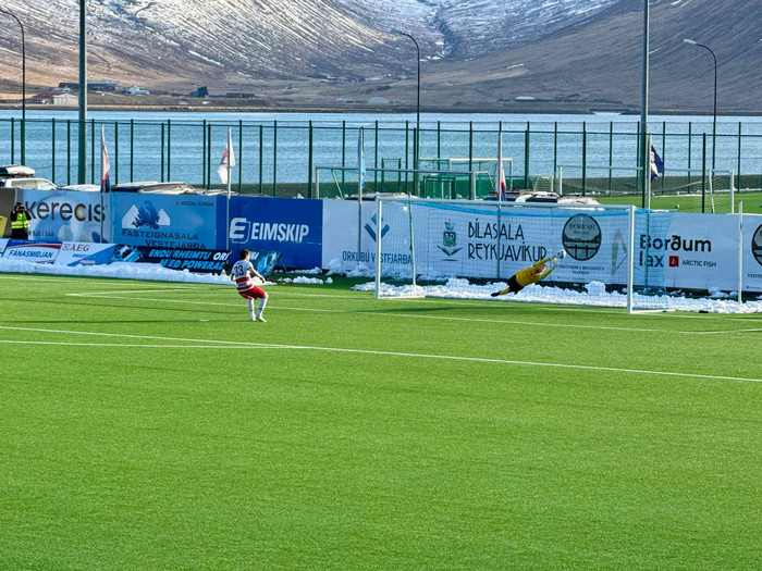 Leikurinn á Ísafirði endaði í vítakeppni.