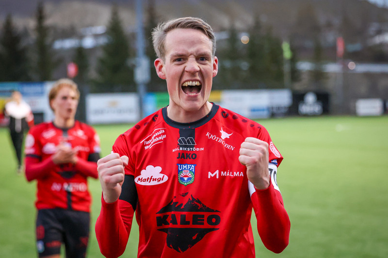 Aron Elí Sævarsson er fyrirliði Aftureldingar.