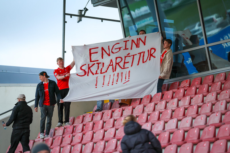 Rifja upp Gylfaborðann á Hlíðarenda - „Fann lyktina af titli og steig upp“