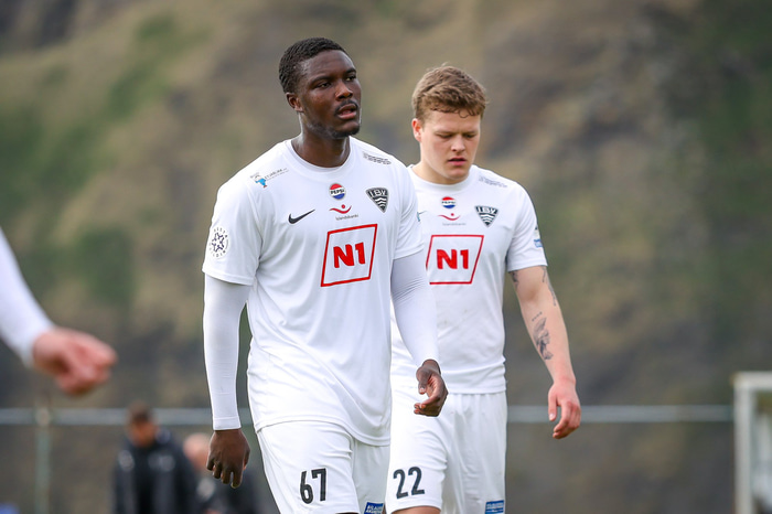 Omar Sowe er með slitið krossband og Oliver Heiðarsson er meiddur á hné.