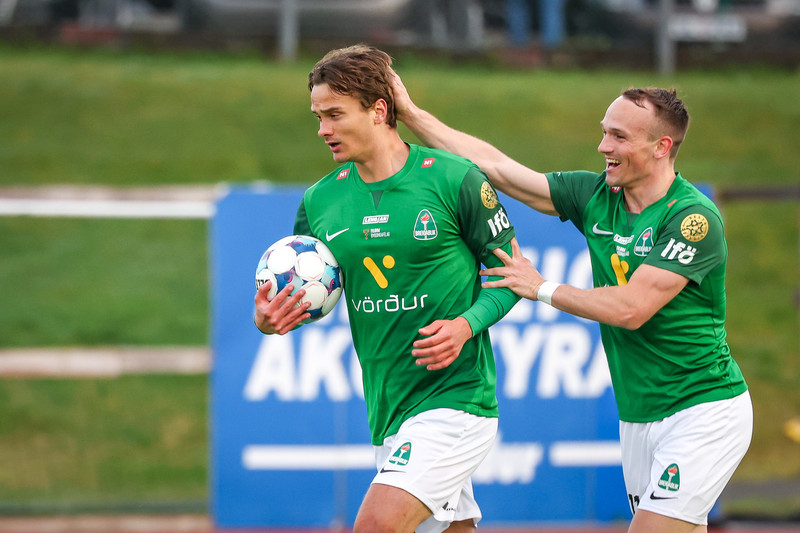 Kristófer kominn til baka: Var á gjörgæslu í eina viku