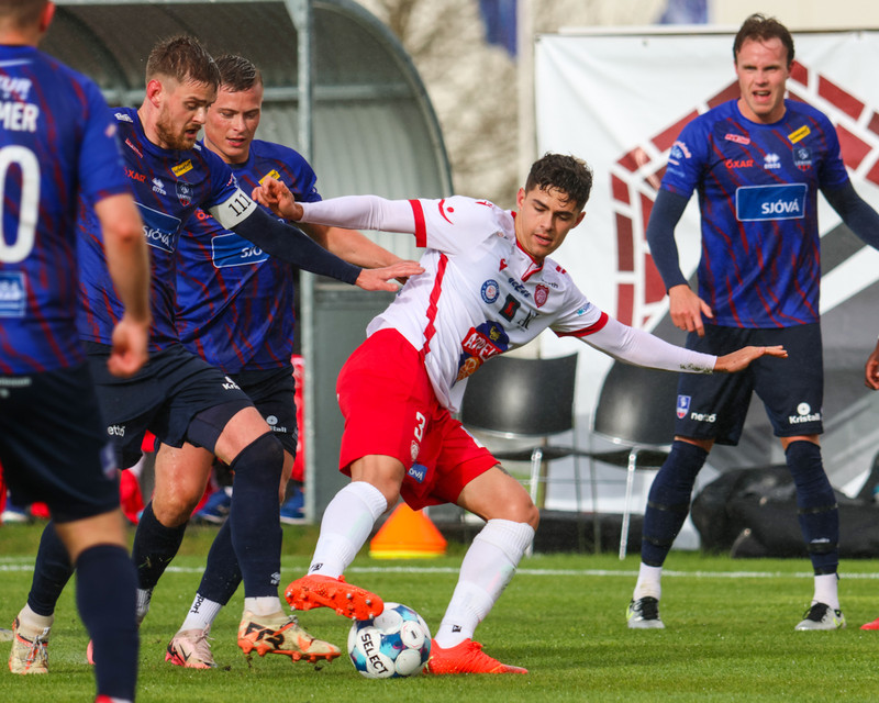 Myndaveisla: Þór vann Leikni í allskonar veðri