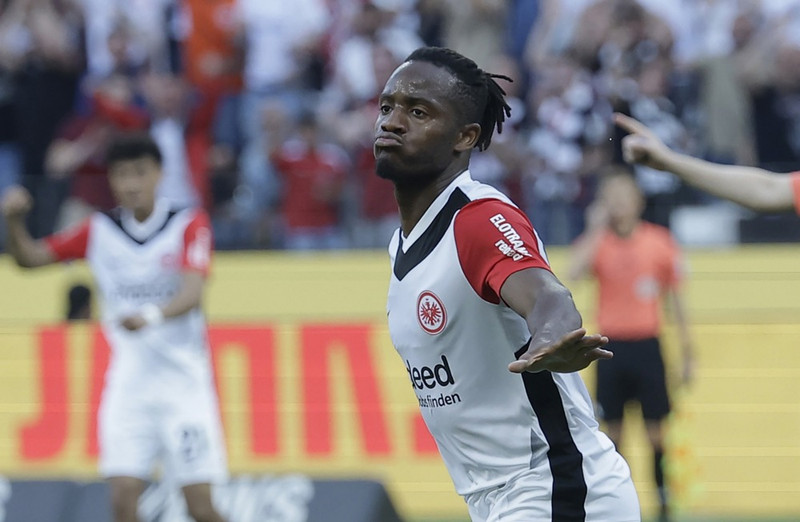 Batshuayi til Sádi-Arabíu (Staðfest)