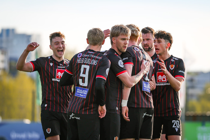 Víkingar fagna marki í sumar.