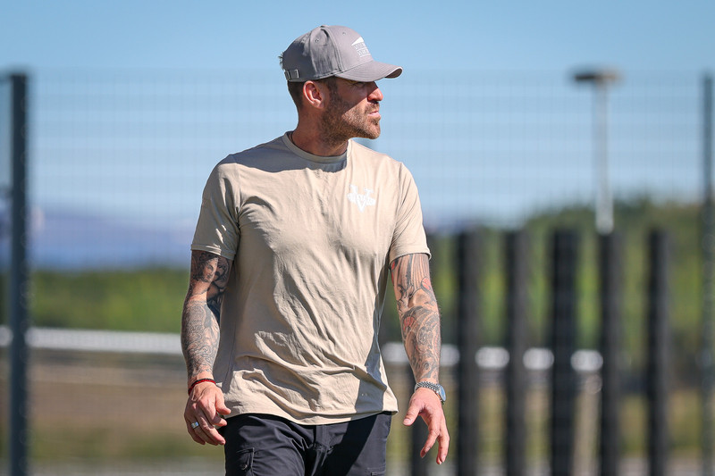 Endurstilltu sig í hálfleik - „Ekki við hæfi barna“