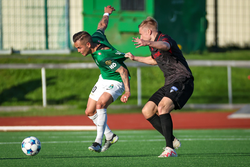 Nýtt sjónarhorn sýnir að Arnar gerði rétt með því að dæma mark Vals ólöglegt