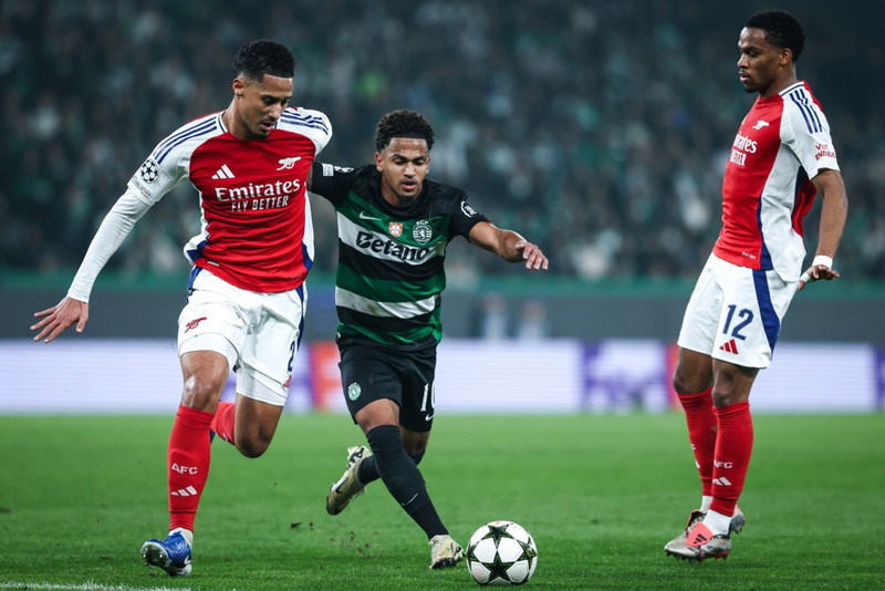 Edwards í leik með Sporting gegn Arsenal í Meistaradeildinni síðasta nóvember.