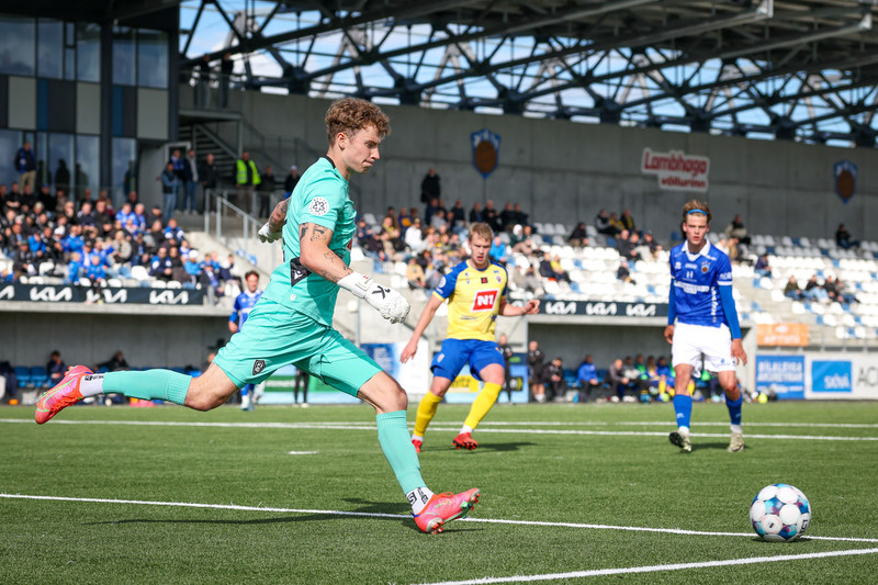 William Tönning varði mark KA í gær.
