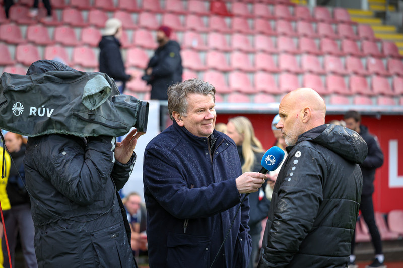 Höddi Magg tekur hér viðtal við Ólaf Kristjánsson.