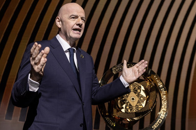 Saumað að Infantino á blaðamannafundi - „Slakiði á“