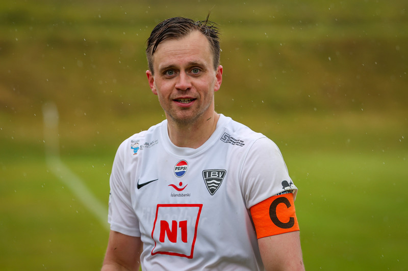 Alex Freyr Hilmarsson er bæði fyrirliði liðsins og framkvæmdastjóri knattspyrnusviðs ÍBV