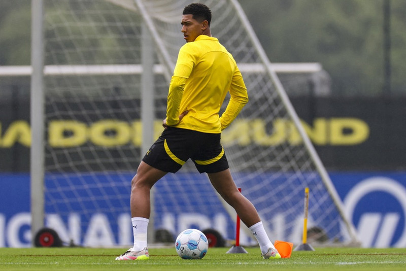 <b>Jobe Bellingham (Borussia Dortmund)</b> - 19 ára enskur miðjumaður sem fetaði sama veg og bróðir hans og fór frá Englandi til Dortmund. Mun meðal annars mæta Manchester City og Tottenham.
