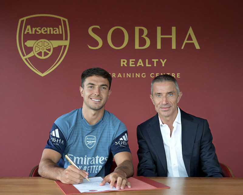 Zubimendi kom frá Real Sociedad.
