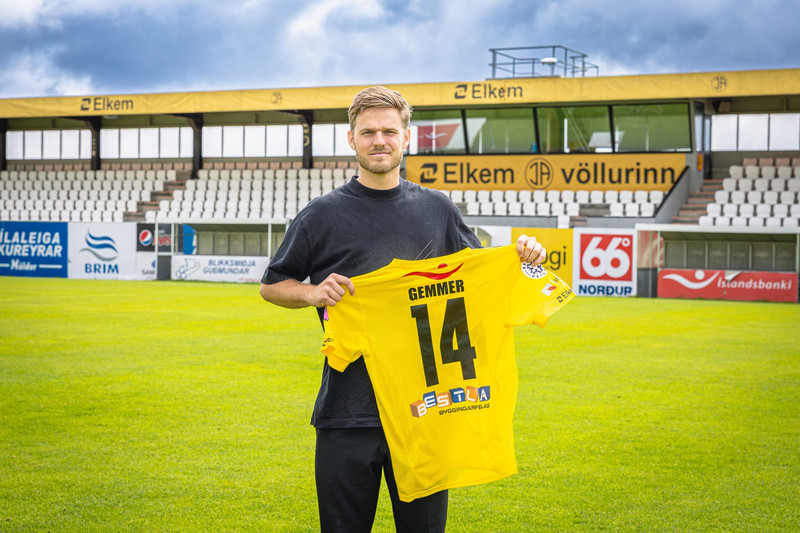 Lék þrjá leiki með ÍA og semur í dönsku C-deildinni (Staðfest)