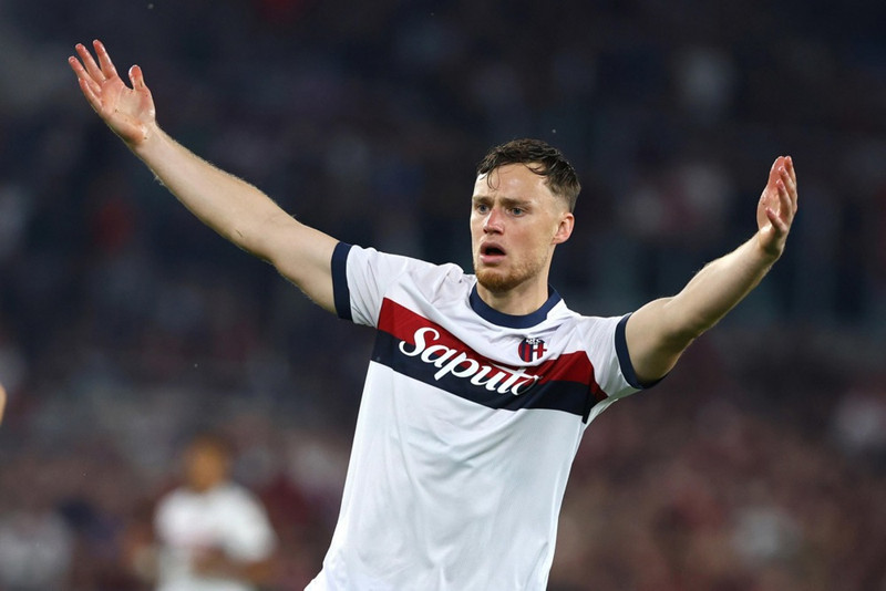 Liverpool býður í Beukema - Milan reynir að selja Leao