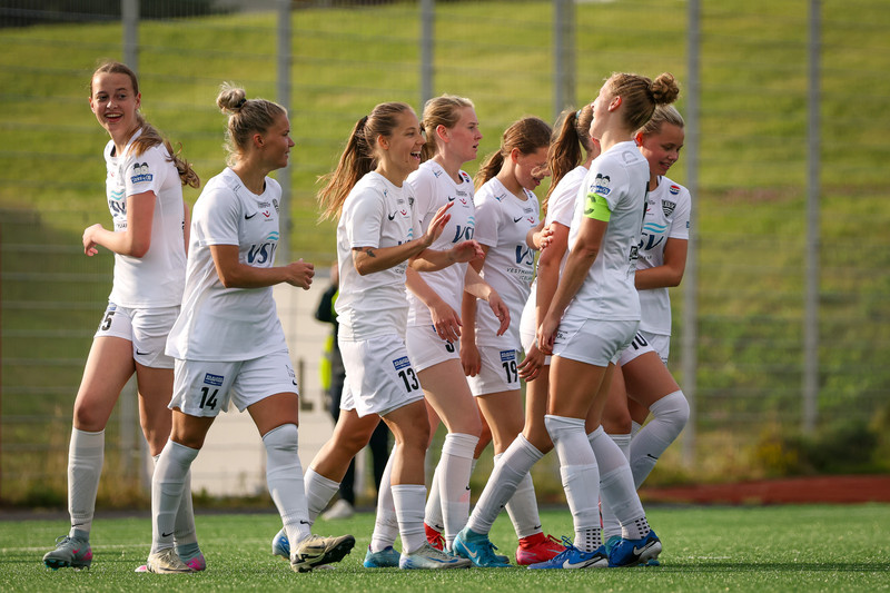 Lengjudeild kvenna: ÍBV upp í Bestu deildina (Staðfest)