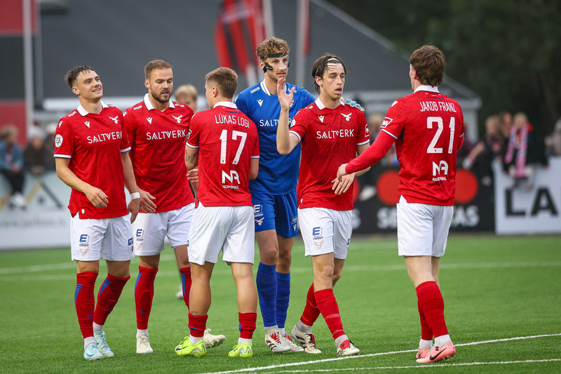 Valsarar eru á toppi Bestu deildarinnar, komnir í bikarúrslit og eiga möguleika á því að fara áfram í Evrópu.