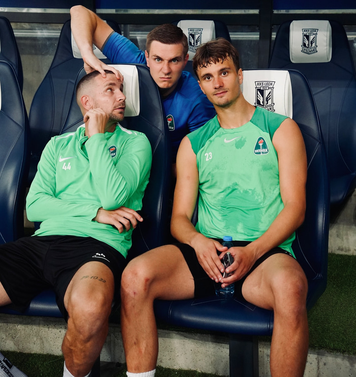Létt yfir Damir, Brynjari Atla og Kristófer á leikvanginum í Poznan í kvöld.